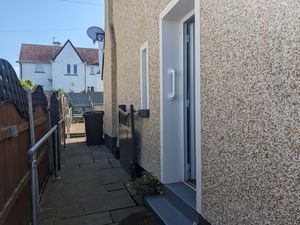 Photo 30- click for photo gallery